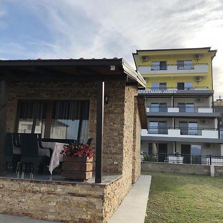 Apartments And Villas Janev Dojran エクステリア 写真