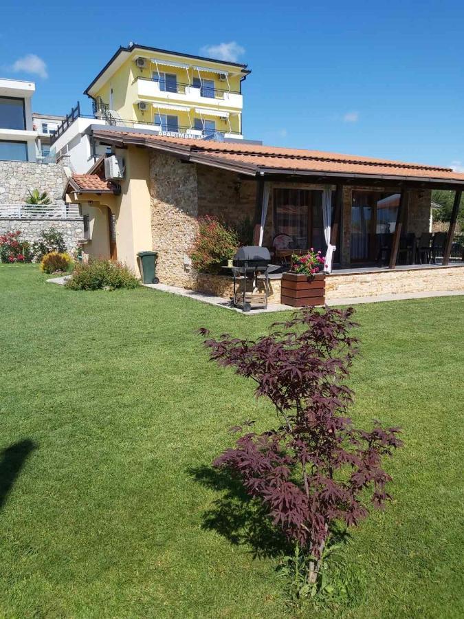 Apartments And Villas Janev Dojran エクステリア 写真