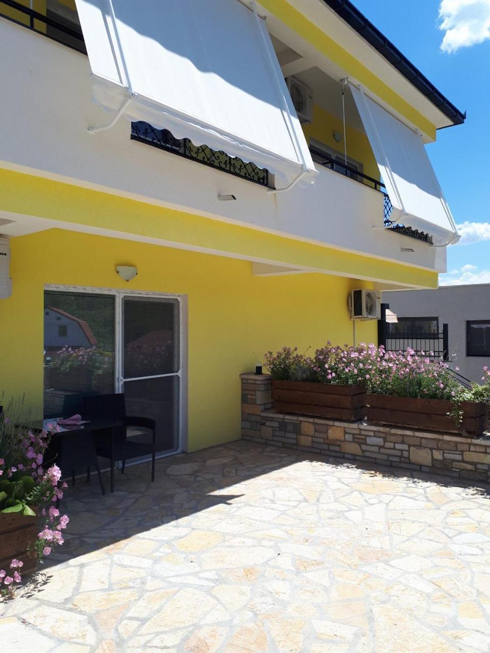 Apartments And Villas Janev Dojran エクステリア 写真