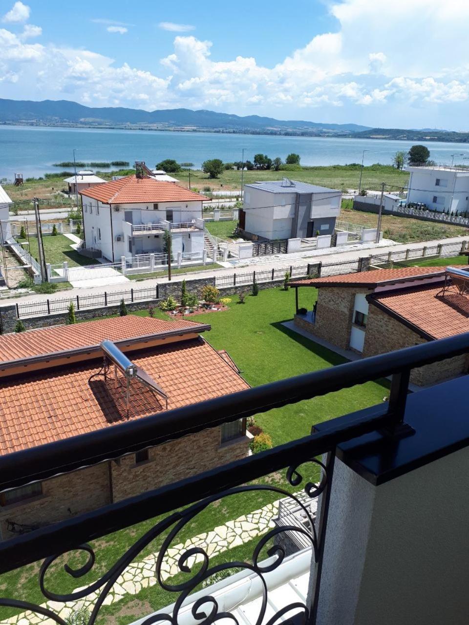 Apartments And Villas Janev Dojran エクステリア 写真