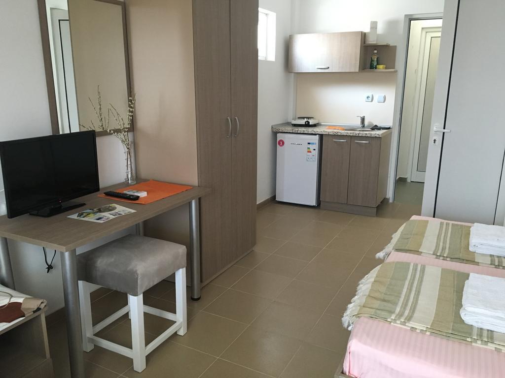 Apartments And Villas Janev Dojran エクステリア 写真