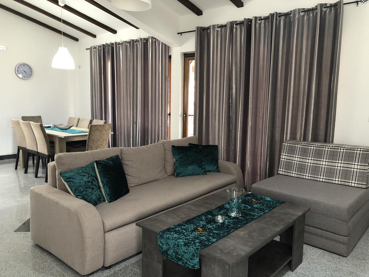 Apartments And Villas Janev Dojran エクステリア 写真