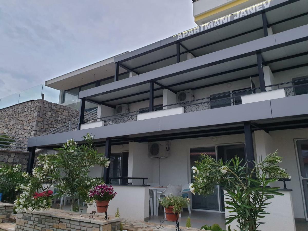 Apartments And Villas Janev Dojran エクステリア 写真